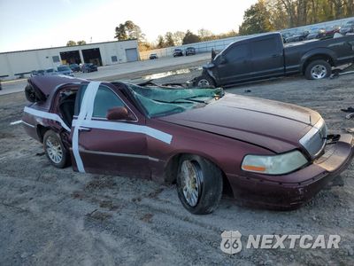 Czwarte zdjęcie samochodu z boku: 2003 LINCOLN TOWN CAR SIGNATURE VIN:1LNHM82W33Y650465 - miniatura