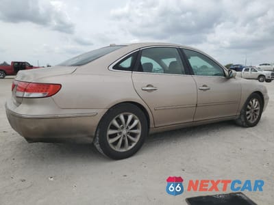 Trzecie zdjęcie samochodu z tyłu: 2008 HYUNDAI AZERA SE VIN:KMHFC46F98A288638 - miniatura