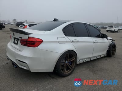 Trzecie zdjęcie samochodu z tyłu: 2017 BMW M3 VIN:WBS8M9C51H5G83579 - miniatura