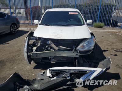 Piąte zdjęcie samochodu w środku: 2017 NISSAN VERSA S VIN:3N1CN7AP9HL874335 - miniatura