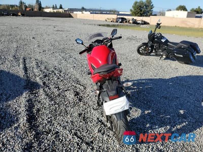 Czwarte zdjęcie samochodu z boku: 2012 KAWASAKI EX650 EC VIN:JKAEXEE15CDA00991 - miniatura