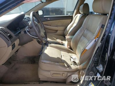 Zdjęcie 7 z 12 samochodu: 2004 HONDA ACCORD EX VIN:1HGCM66554A038896 - miniatura