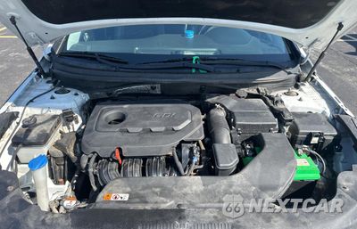 Zdjęcie 7 z 11 samochodu: 2017 HYUNDAI SONATA SPORT VIN:5NPE34AF3HH570208 - miniatura
