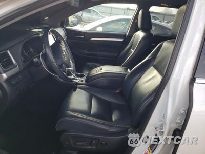 Zdjęcie 7 z 17 samochodu: 2019 TOYOTA HIGHLANDER SE VIN:5TDJZRFH1KS583903 - miniatura