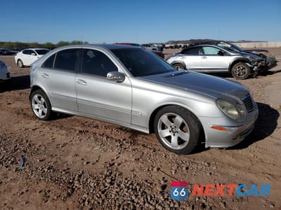 Czwarte zdjęcie samochodu z boku: 2004 MERCEDES-BENZ E 320 VIN:WDBUF65J94A486276 - miniatura