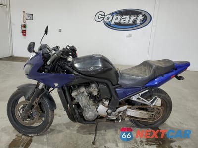 Trzecie zdjęcie samochodu z tyłu: 2003 YAMAHA FZS10 VIN:JYARN07Y03A001308 - miniatura
