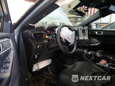 Zdjęcie 8 z 14 samochodu: 2023 FORD EXPLORER POLICE INTERCEPTOR VIN:1FM5K8AB7PGA19639 - miniatura