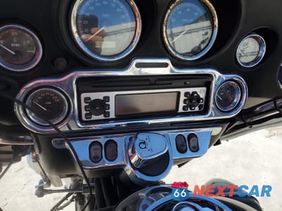 Zdjęcie 7 z 10 samochodu: 2011 HARLEY-DAVIDSON FLHTCUTG VIN:1HD1MAM17BB854037 - miniatura