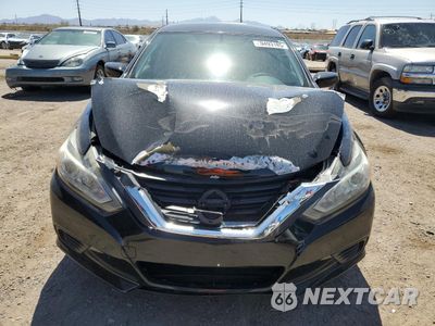 Piąte zdjęcie samochodu w środku: 2016 NISSAN ALTIMA 2.5 VIN:1N4AL3AP6GC168958 - miniatura