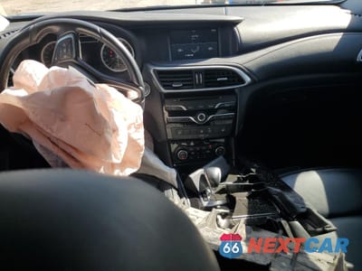 Zdjęcie 8 z 13 samochodu: 2017 INFINITI QX30 BASE VIN:SJKCH5CR8HA033537 - miniatura