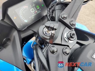 Zdjęcie 8 z 10 samochodu: 2024 SUZUKI GSX800 F VIN:JS1EM13B3R7101304 - miniatura