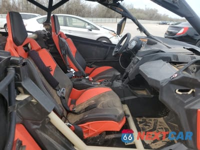 Piąte zdjęcie samochodu w środku: 2023 CAN-AM MAVERICK X3 MAX X DS TURBO RR VIN:3JBVEAV4XPE000231 - miniatura