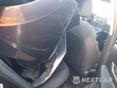 Zdjęcie 10 z 12 samochodu: 2021 HYUNDAI ELANTRA SE VIN:5NPLM4AG8MH010613 - miniatura