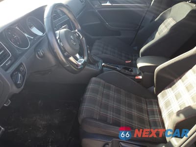 Zdjęcie 7 z 12 samochodu: 2017 VOLKSWAGEN GTI S VIN:3VW5T7AU8HM022731 - miniatura