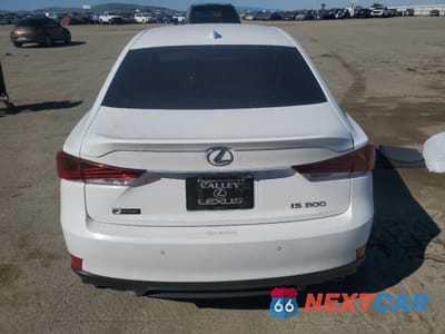 Zdjęcie 6 z 14 samochodu: 2019 LEXUS IS 300 VIN:JTHBA1D26K5092808 - miniatura
