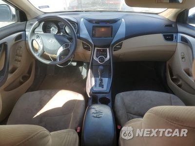 Zdjęcie 8 z 13 samochodu: 2012 HYUNDAI ELANTRA GLS VIN:5NPDH4AE8CH082305 - miniatura