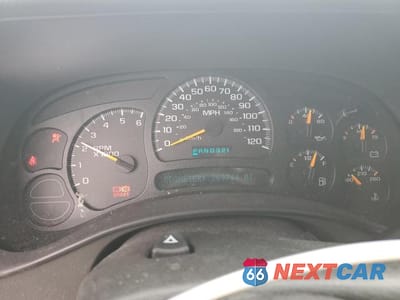 Zdjęcie 9 z 13 samochodu: 2005 GMC YUKON XL C1500 VIN:1GKEC16Z55J158395 - miniatura