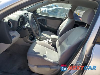 Zdjęcie 7 z 13 samochodu: 2006 TOYOTA RAV4 BASE VIN:JTMZD33V666008355 - miniatura