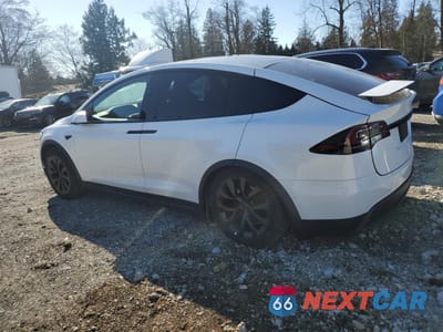 Drugie zdjęcie samochodu z przodu: 2022 TESLA MODEL X VIN:7SAXCDE51NF342652 - miniatura