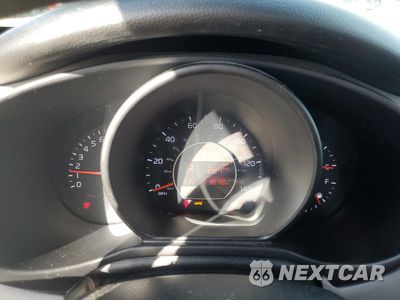 Zdjęcie 9 z 15 samochodu: 2019 KIA SOUL + VIN:KNDJP3A52K7917799 - miniatura