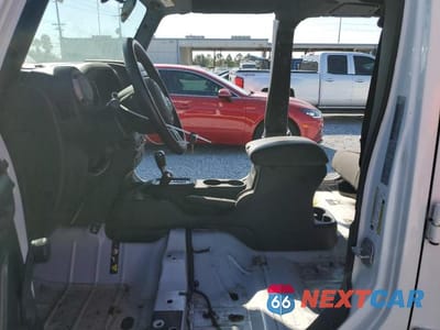 Zdjęcie 7 z 13 samochodu: 2018 JEEP WRANGLER UNLIMITED SPORT VIN:1C4BJWDG1JL924818 - miniatura