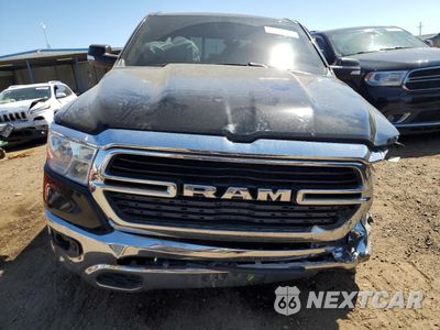 Piąte zdjęcie samochodu w środku: 2019 RAM 1500 BIG HORN/LONE STAR VIN:1C6SRFFT6KN856774 - miniatura