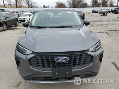 Piąte zdjęcie samochodu w środku: 2023 FORD ESCAPE VIN:1FMCU9FN1PUA15923 - miniatura