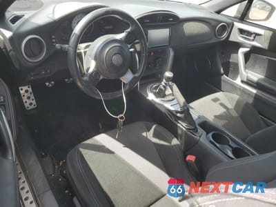 Zdjęcie 8 z 14 samochodu: 2017 TOYOTA 86 BASE VIN:JF1ZNAA12H9711279 - miniatura