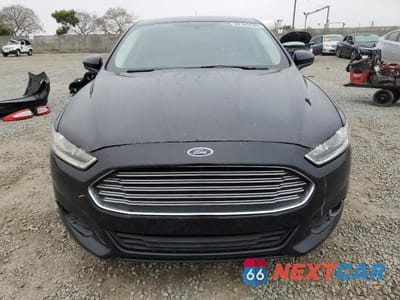 Piąte zdjęcie samochodu w środku: 2016 FORD FUSION S VIN:3FA6P0G77GR382696 - miniatura