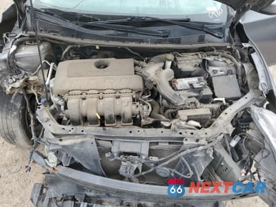 Zdjęcie 11 z 12 samochodu: 2017 NISSAN SENTRA S VIN:3N1AB7AP9HY310980 - miniatura