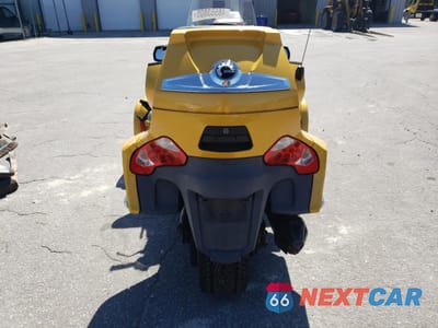 Czwarte zdjęcie samochodu z boku: 2013 CAN-AM SPYDER ROADSTER RT VIN:2BXNBAC13DV000068 - miniatura