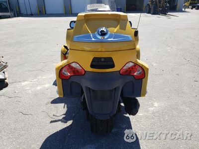Czwarte zdjęcie samochodu z boku: 2013 CAN-AM SPYDER ROADSTER RT VIN:2BXNBAC13DV000068 - miniatura