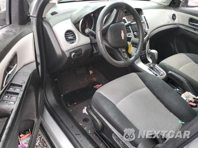 Zdjęcie 8 z 12 samochodu: 2011 CHEVROLET CRUZE LS VIN:1G1PC5SH6B7231543 - miniatura