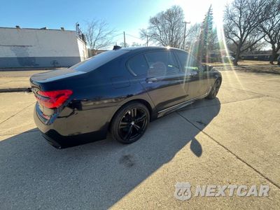 Trzecie zdjęcie samochodu z tyłu: 2016 BMW 750 XI VIN:WBA7F2C56GG417833 - miniatura
