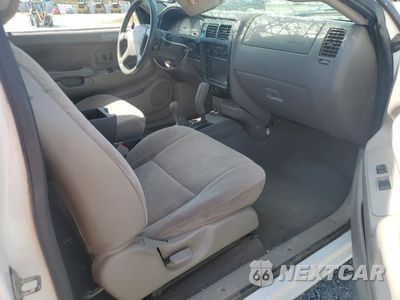 Zdjęcie 8 z 12 samochodu: 2003 TOYOTA TACOMA XTRACAB VIN:5TEWN72N13Z231751 - miniatura