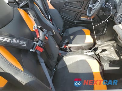 Piąte zdjęcie samochodu w środku: 2024 POLARIS RZR XP 4 1000 PREMIUM VIN:3NSNMC99XRF041861 - miniatura