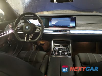 Zdjęcie 8 z 14 samochodu: 2024 BMW I7 XDRIVE60 VIN:WBY53EJ05RCP49458 - miniatura