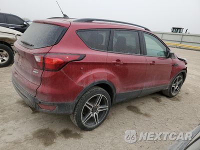Trzecie zdjęcie samochodu z tyłu: 2019 FORD ESCAPE SEL VIN:1FMCU9HDXKUA54183 - miniatura