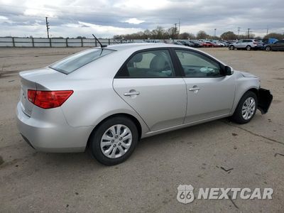 Trzecie zdjęcie samochodu z tyłu: 2012 KIA FORTE EX VIN:KNAFU4A29C5548153 - miniatura