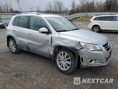 Czwarte zdjęcie samochodu z boku: 2011 VOLKSWAGEN TIGUAN S VIN:WVGBV7AX1BW568669 - miniatura