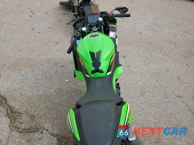 Zdjęcie 6 z 9 samochodu: 2025 KAWASAKI EX500 A VIN:ML5EXGJ15SDA37104 - miniatura