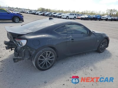 Trzecie zdjęcie samochodu z tyłu: 2017 TOYOTA 86 BASE VIN:JF1ZNAA12H9711279 - miniatura