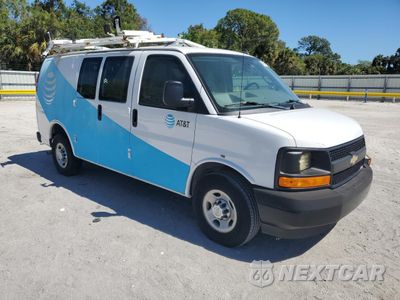 Czwarte zdjęcie samochodu z boku: 2017 CHEVROLET EXPRESS G2500 VIN:1GCWGAFFXH1283228 - miniatura