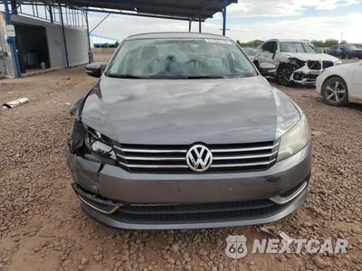 Piąte zdjęcie samochodu w środku: 2015 VOLKSWAGEN PASSAT S VIN:1VWAT7A39FC060991 - miniatura