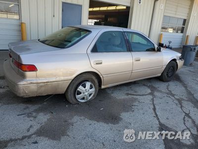 Trzecie zdjęcie samochodu z tyłu: 1997 TOYOTA CAMRY CE VIN:4T1BG22K7VU754734 - miniatura