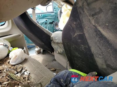 Zdjęcie 8 z 12 samochodu: 2000 FORD F150 VIN:1FTRX17L5YNC15297 - miniatura
