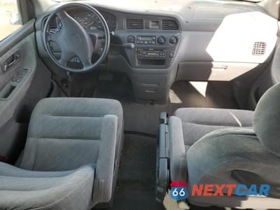 Zdjęcie 8 z 13 samochodu: 2001 HONDA ODYSSEY EX VIN:2HKRL18661H543855 - miniatura