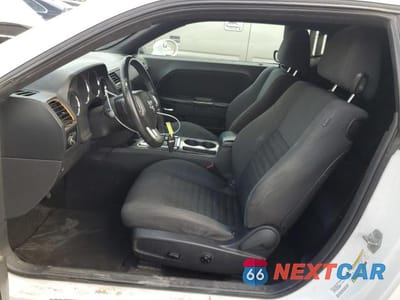 Zdjęcie 7 z 12 samochodu: 2012 DODGE CHALLENGER SXT VIN:2C3CDYAGXCH181298 - miniatura