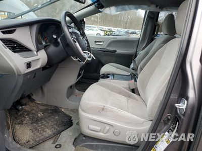 Zdjęcie 7 z 14 samochodu: 2017 TOYOTA SIENNA LE VIN:5TDKZ3DC7HS798753 - miniatura