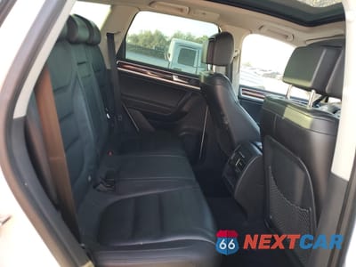 Zdjęcie 12 z 15 samochodu: 2014 VOLKSWAGEN TOUAREG V6 TDI VIN:WVGEP9BP0ED001256 - miniatura